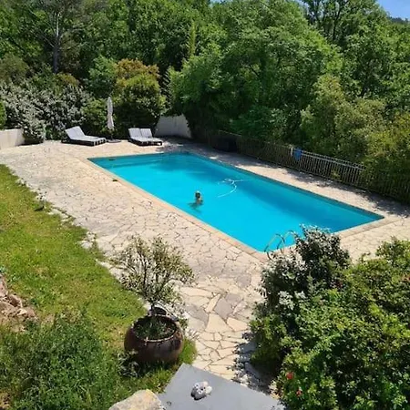 Vaulongue Yourhosthelper Willa *
